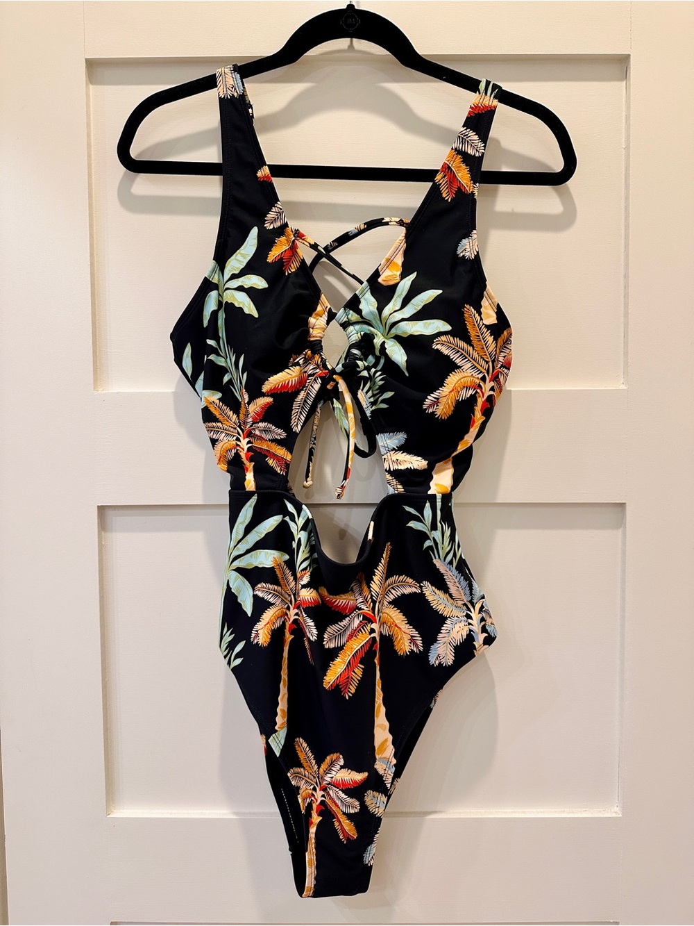 NWT Women’s Black Tropical Palm One-Piece Swimsuit